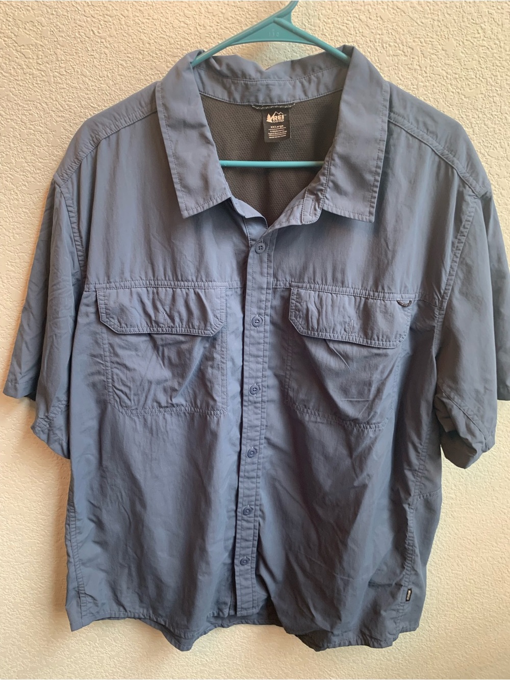 REI Men’s Short-Sleeve Lightweight Shirt Jacket in Slate Blue
